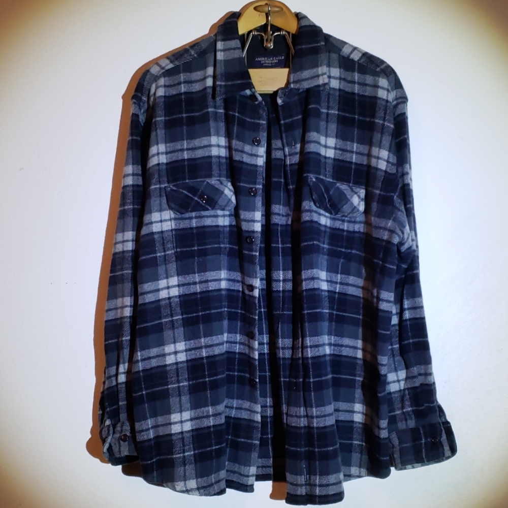American Eagle washed wool blend men’s shirt.